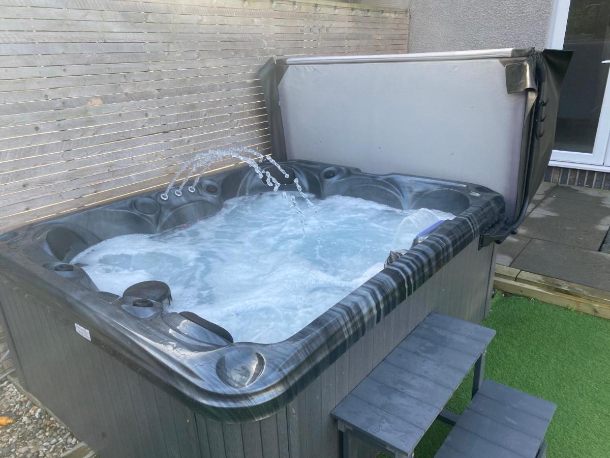 No40Barmouth-Modern,Spacious&Hot Tub Exterior foto